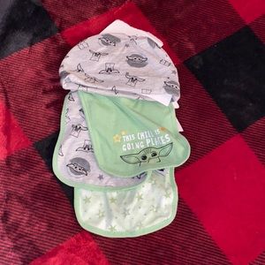 Brand new! The child bibs and hat
